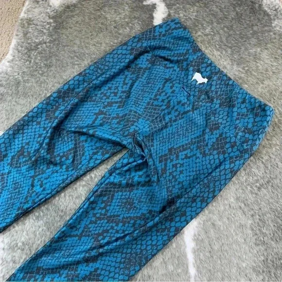 Goldsheep Snake Print Crop Leggings - Picture 7 of 13